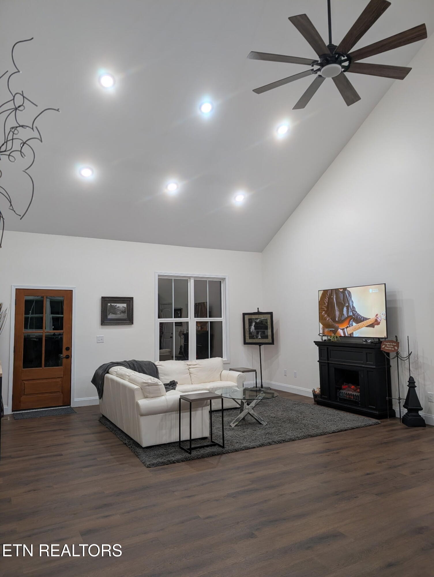 108 Shotgun Annie Road Jamestown, TN 38556 - Photo 10 of 39