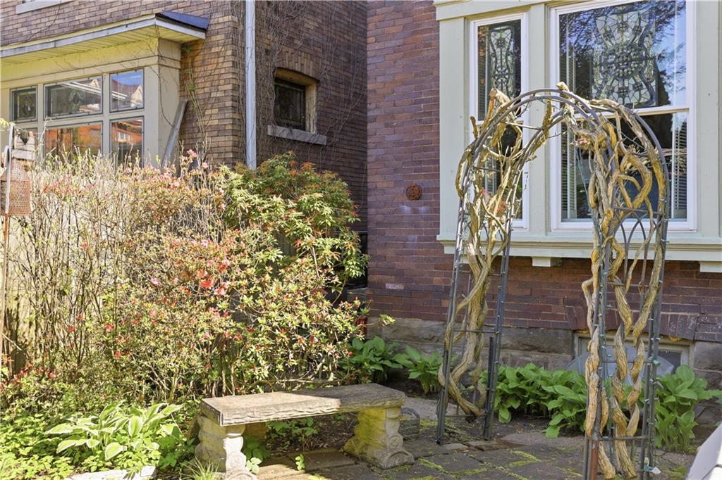 419 Hampton Street Pittsburgh, PA 15221 - Photo 44 of 49