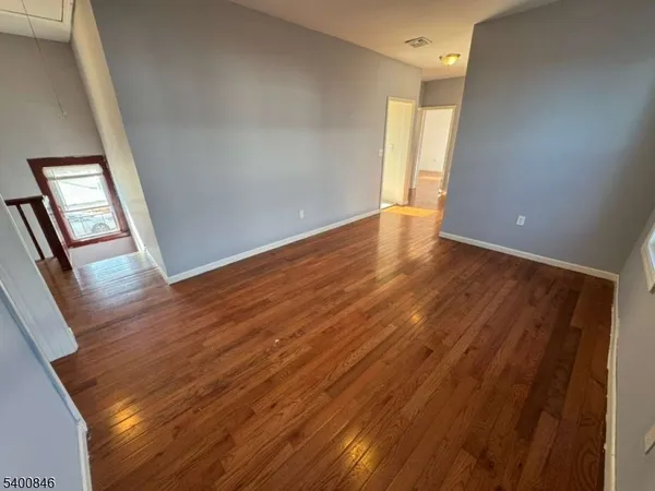 $2,550 | 209 21st Street, Irvington, NJ 07111