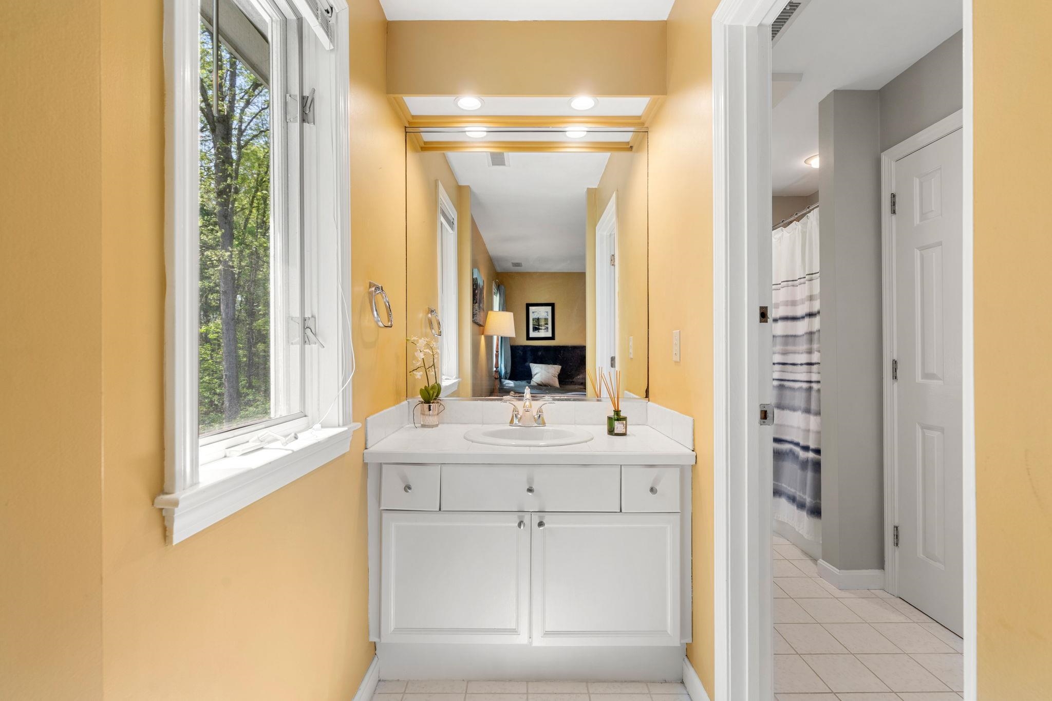 15 Fairhaven Road Nashua, NH 03060 - Photo 31 of 50