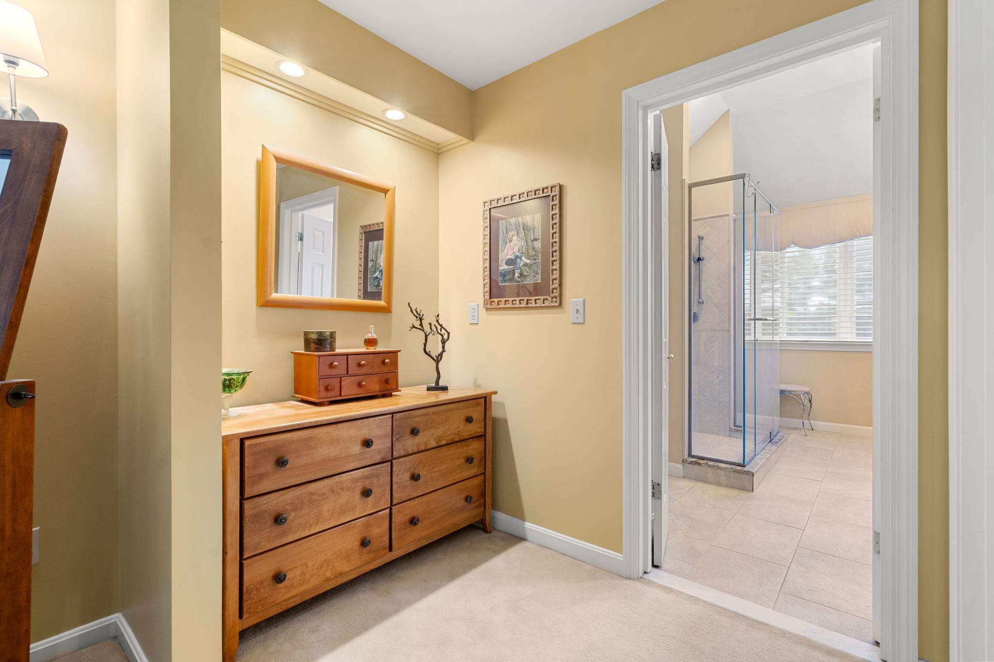 15 Fairhaven Road Nashua, NH 03060 - Photo 34 of 50