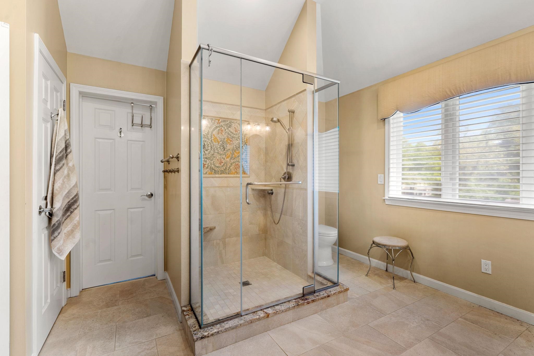 15 Fairhaven Road Nashua, NH 03060 - Photo 36 of 50