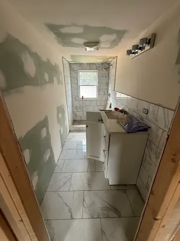 $375,000 | 242 Highland Road, Willowbrook, IL 60527