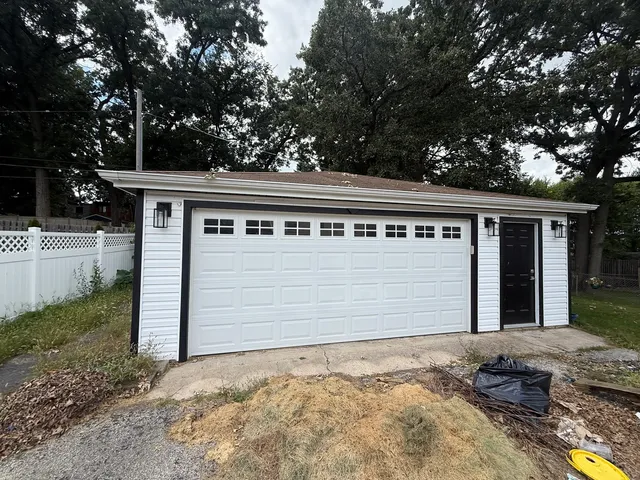 $375,000 | 242 Highland Road, Willowbrook, IL 60527