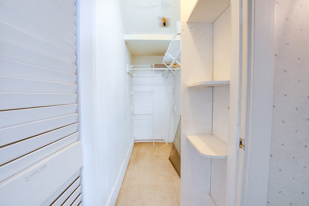 156 Chestnut Street, Unit 6 North Andover, MA 01845 - Photo 20 of 27 a bathroom with a tub