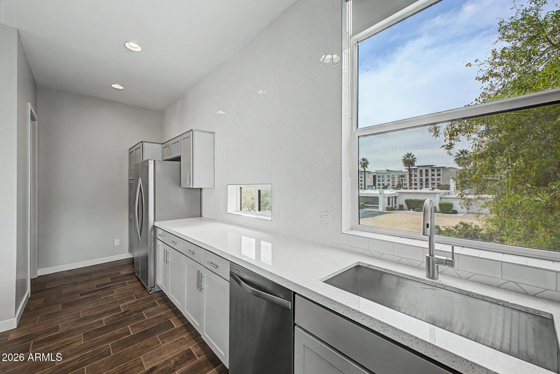 325 East Coronado Road, Unit 20 Phoenix, AZ 85004 - Photo 14 of 41 kITCHEN