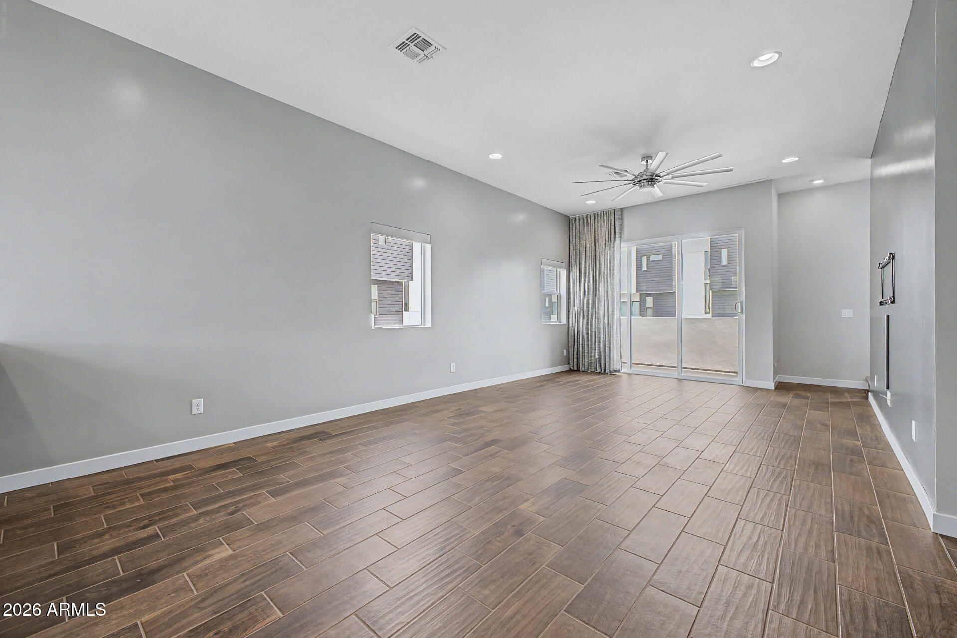 325 East Coronado Road, Unit 20 Phoenix, AZ 85004 - Photo 8 of 41 Great Room/Dining