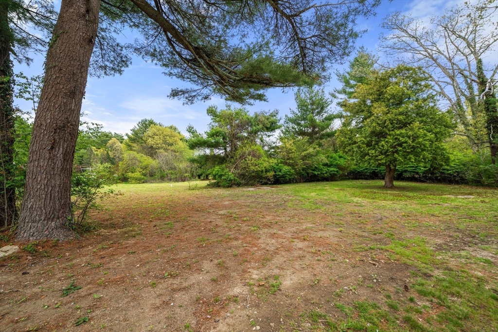 118 County Road Freetown, MA 02717 - Photo 8 of 34