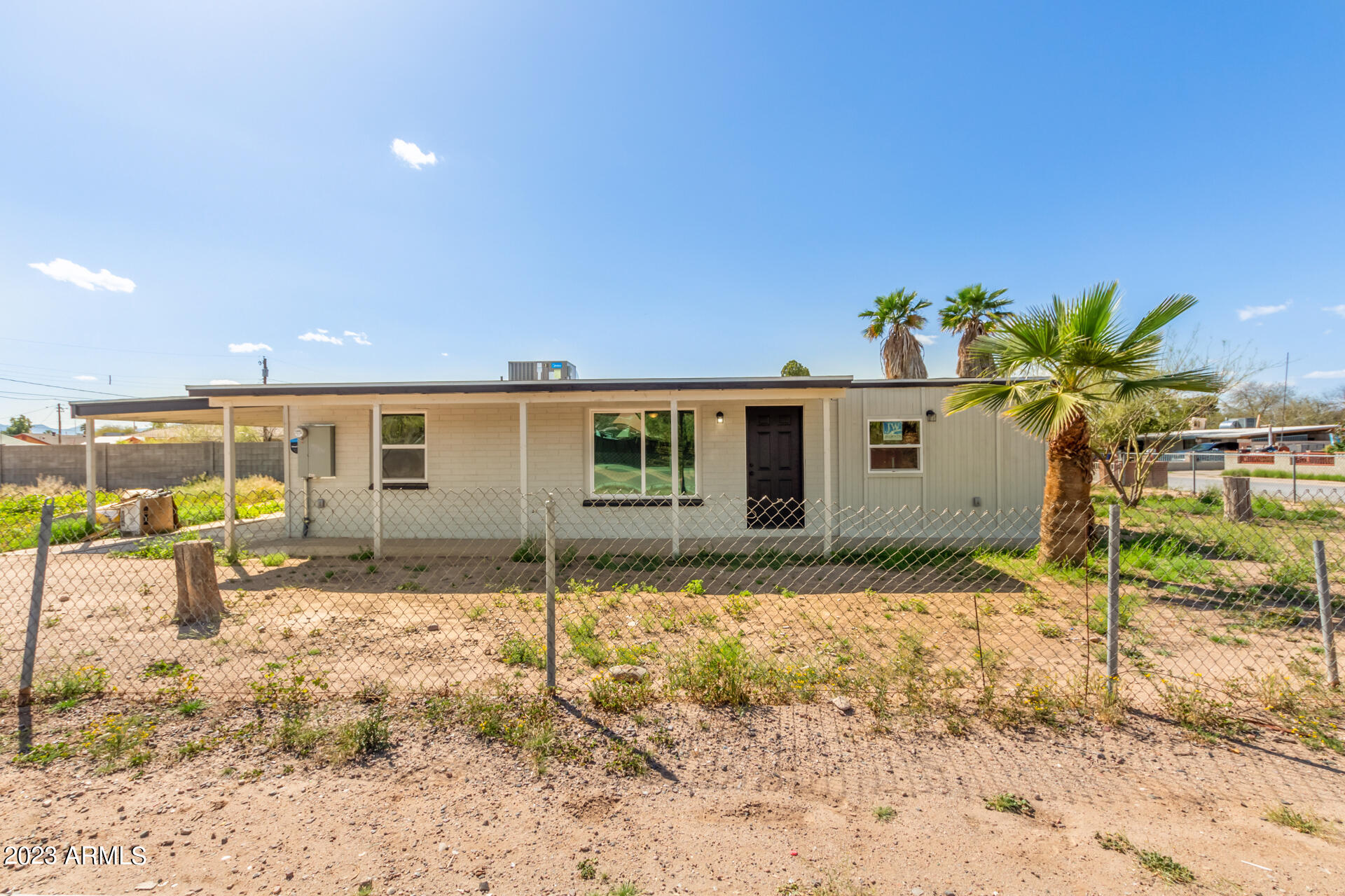 1701 West Chipman Road Phoenix, AZ 85041 - Photo 1 of 27 01 - Chipman