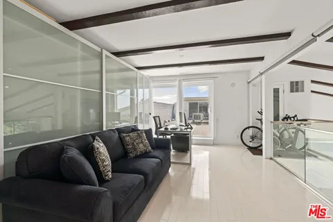 $1,150,000 | 2385 Roscomare Road, Unit F10, Los Angeles, CA 90077