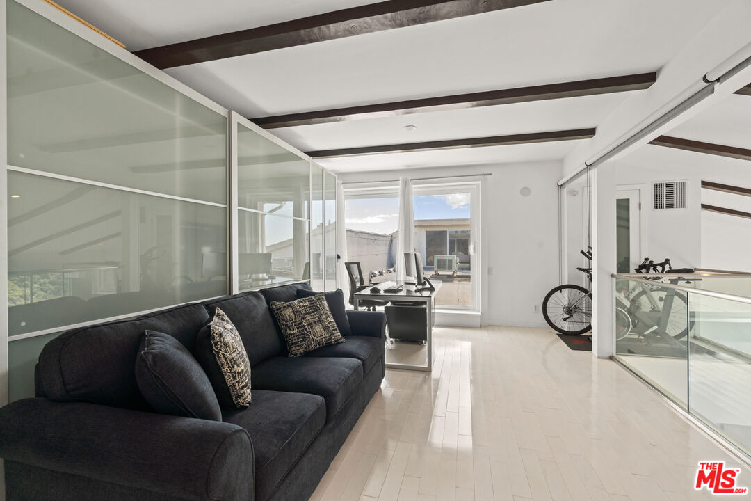 2385 Roscomare Road, Unit F10 Los Angeles, CA 90077 - Photo 16 of 35