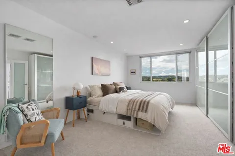 $1,150,000 | 2385 Roscomare Road, Unit F10, Los Angeles, CA 90077