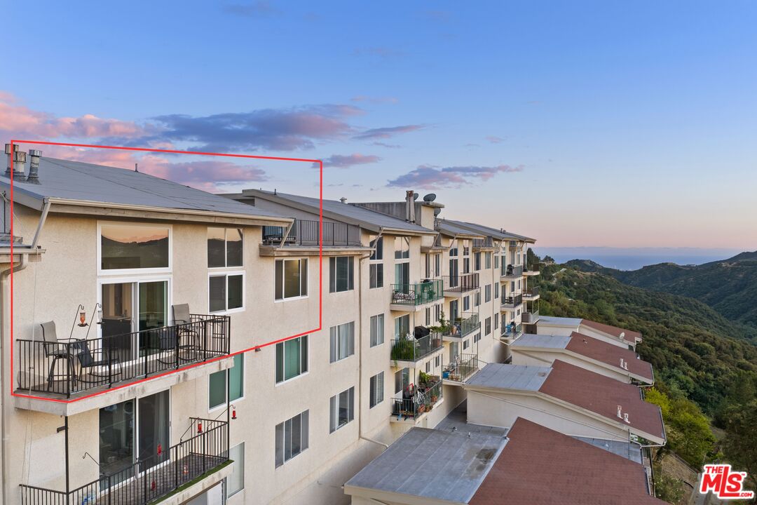 2385 Roscomare Road, Unit F10 Los Angeles, CA 90077 - Photo 24 of 35