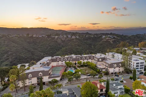 $1,150,000 | 2385 Roscomare Road, Unit F10, Los Angeles, CA 90077