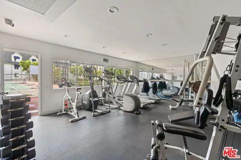 $1,150,000 | 2385 Roscomare Road, Unit F10, Los Angeles, CA 90077