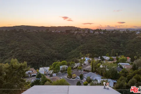 $1,150,000 | 2385 Roscomare Road, Unit F10, Los Angeles, CA 90077