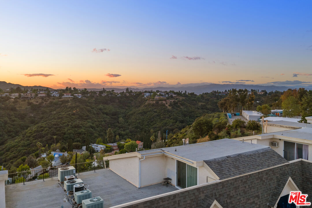 2385 Roscomare Road, Unit F10 Los Angeles, CA 90077 - Photo 33 of 35