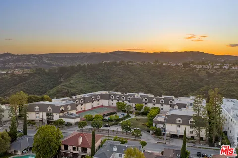 $1,150,000 | 2385 Roscomare Road, Unit F10, Los Angeles, CA 90077