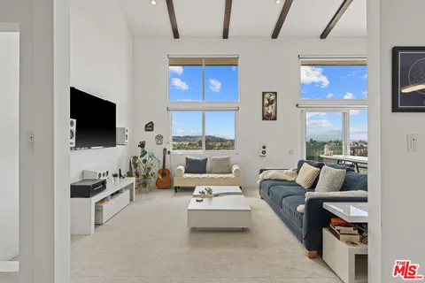 $1,150,000 | 2385 Roscomare Road, Unit F10, Los Angeles, CA 90077