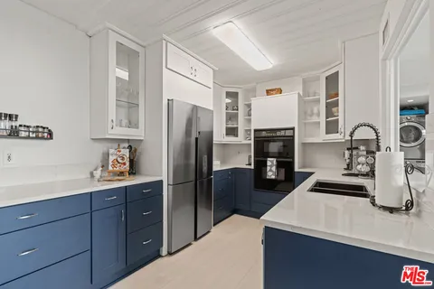 $1,150,000 | 2385 Roscomare Road, Unit F10, Los Angeles, CA 90077