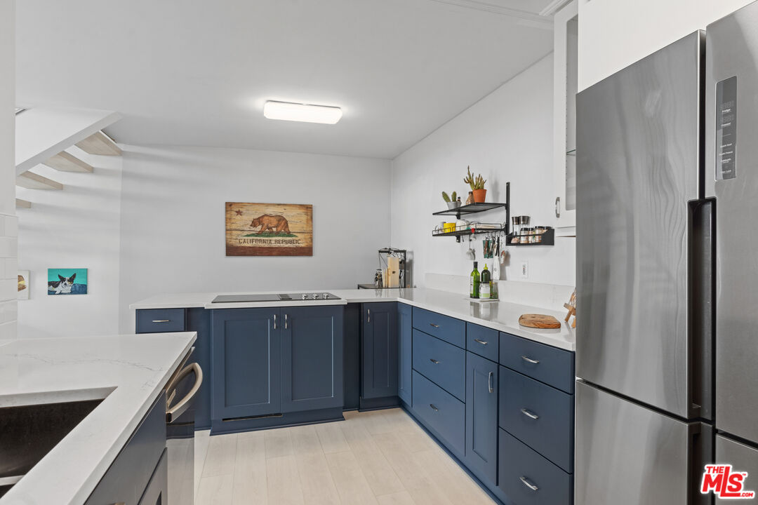 2385 Roscomare Road, Unit F10 Los Angeles, CA 90077 - Photo 9 of 35