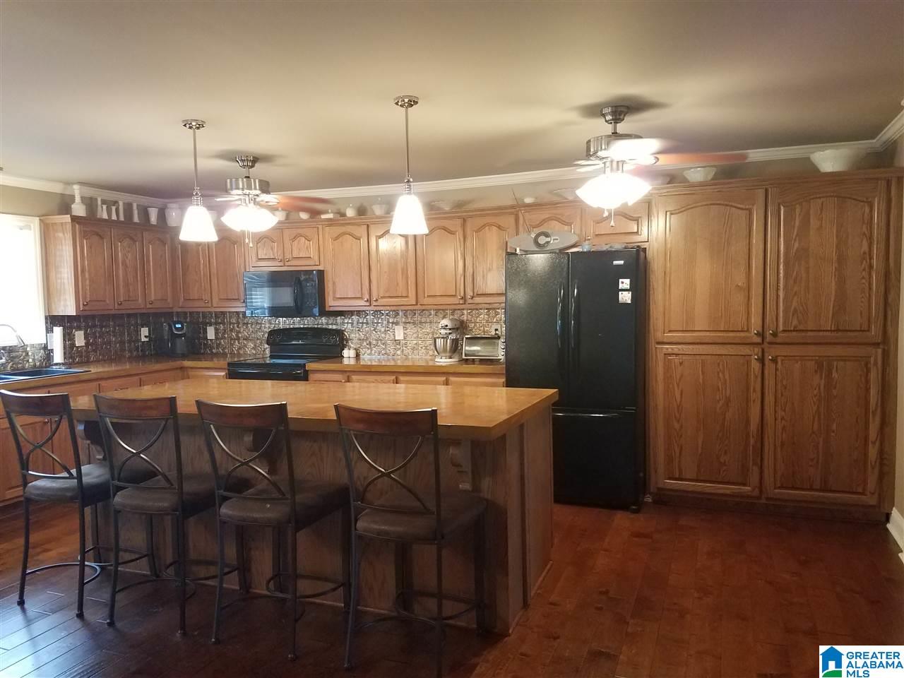 222 Greystone Drive Oneonta, AL 35121 - Photo 4 of 31