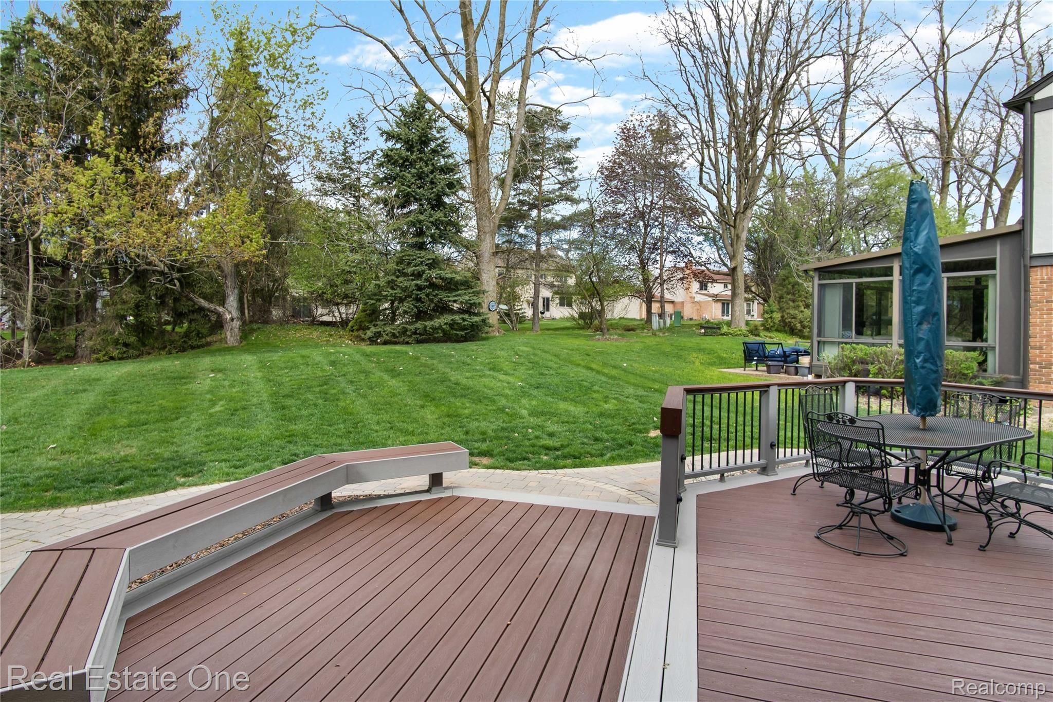1221 Sandy Ridge Drive Rochester, MI 48306 - Photo 35 of 42 DSC04583.jpg