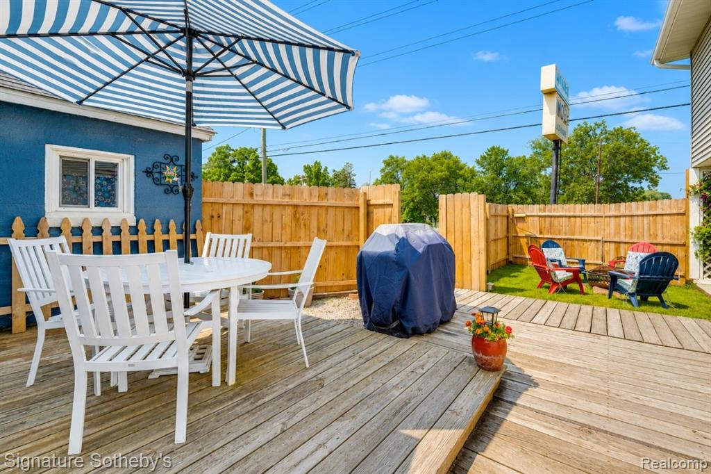 6997 Lakeshore Road Lexington, MI 48450 - Photo 5 of 55