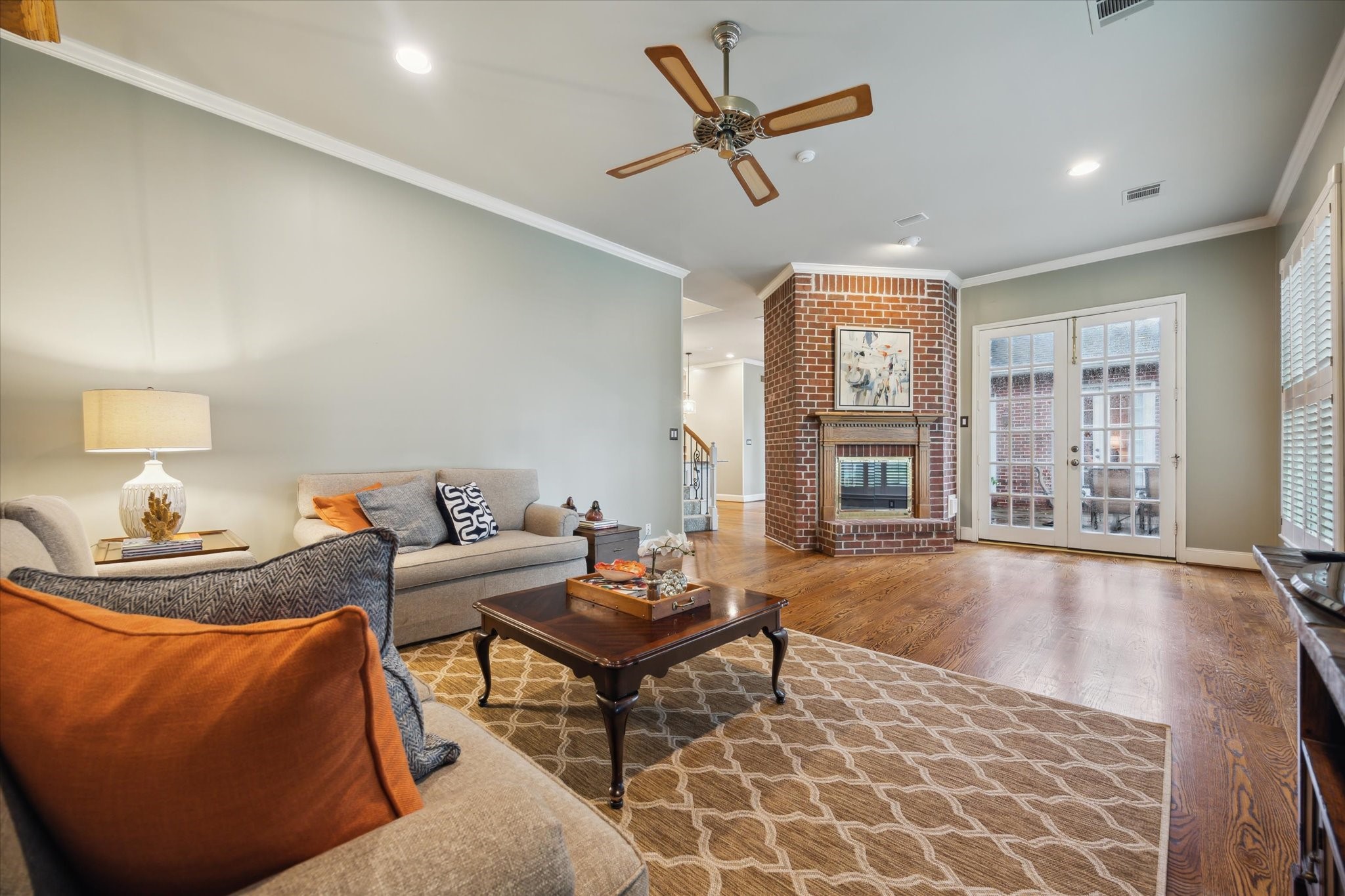 345 Knipp Road Bunker Hill Village, TX 77024 - Photo 20 of 42 Family Room