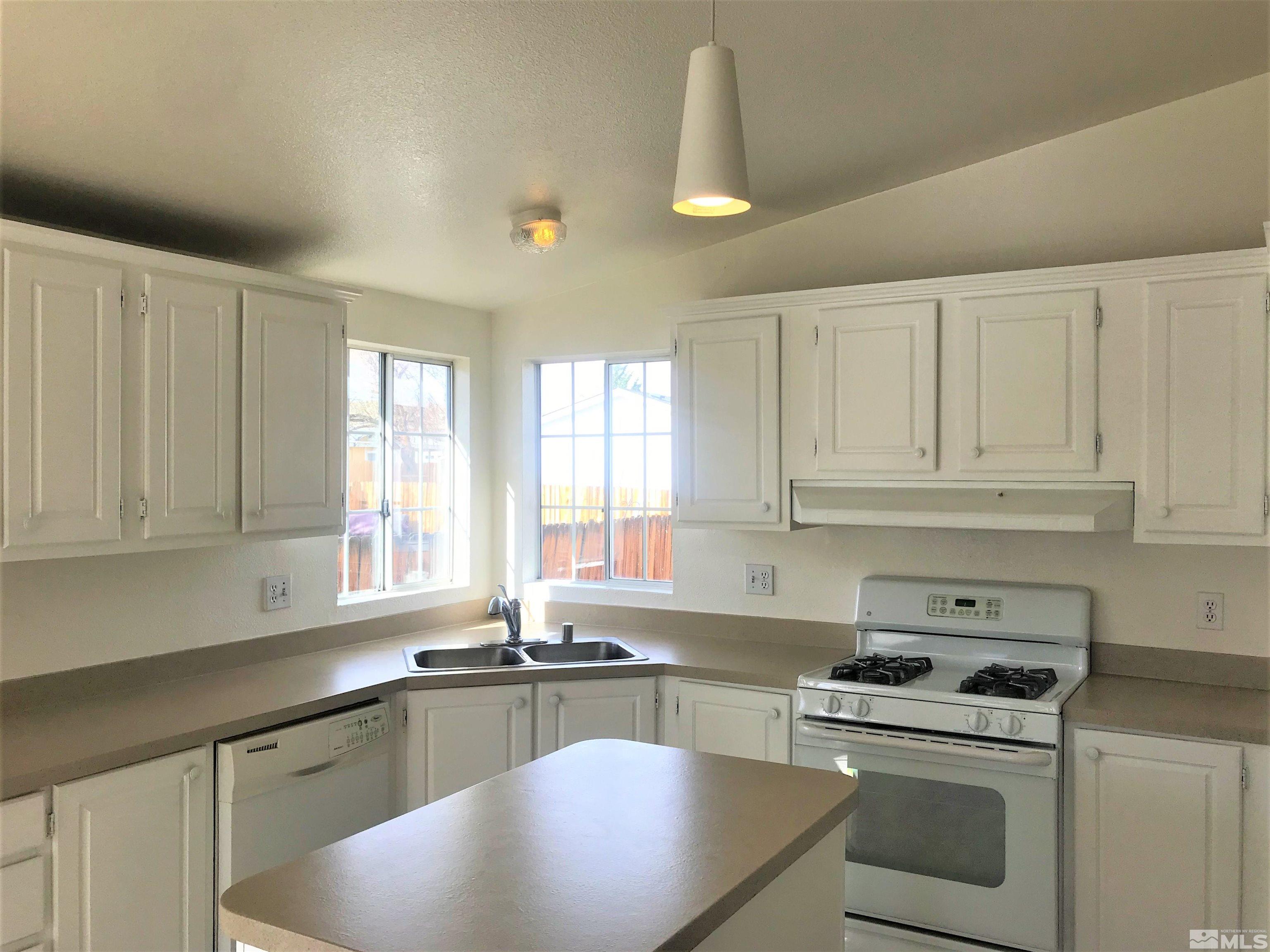 1369 Anchorage Drive Reno, NV 89506 - Photo 6 of 11 Photo 6