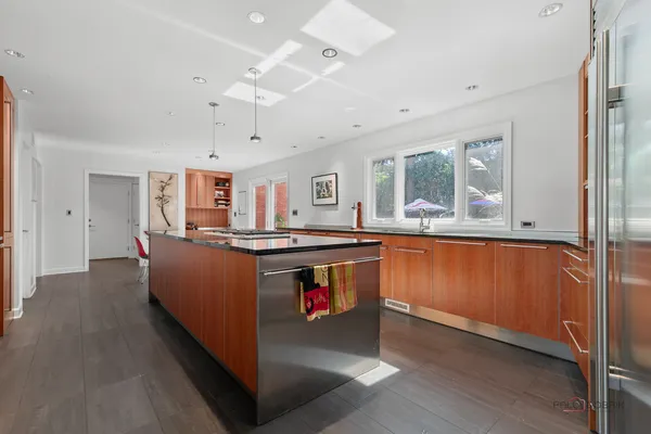 $2,550,000 | 1175 Edgewood Road, Lake Forest, IL 60045