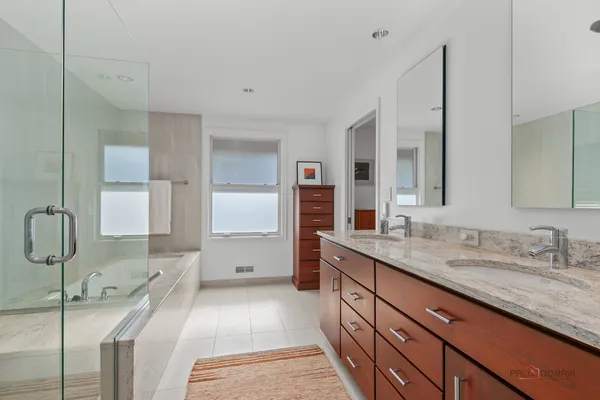 $2,550,000 | 1175 Edgewood Road, Lake Forest, IL 60045