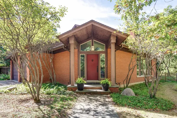 $2,550,000 | 1175 Edgewood Road, Lake Forest, IL 60045