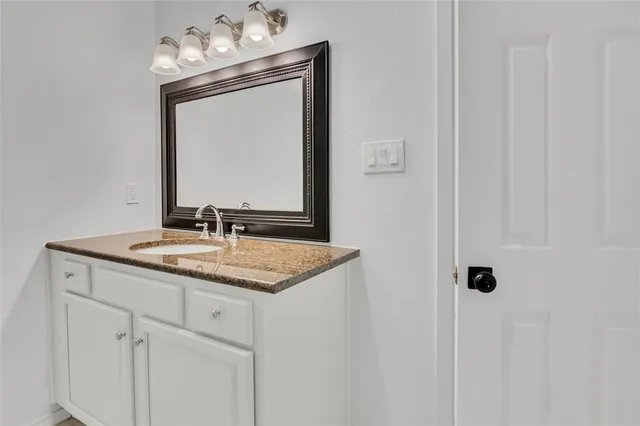 $329,650 | 704 Vine Street, Euless, TX 76040