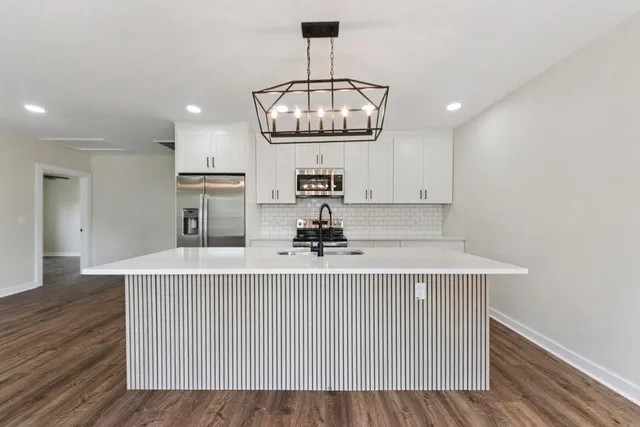 $2,800 | 2136 Commander Road, North Charleston, SC 29405