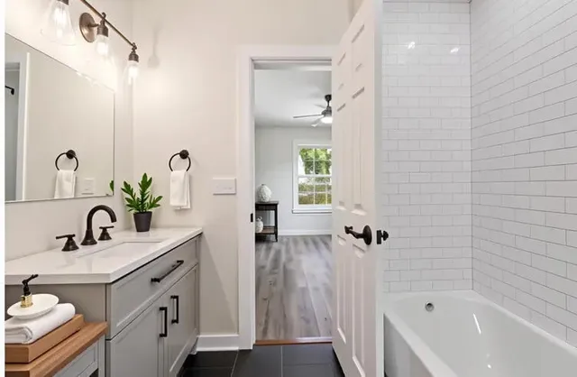 $2,800 | 2136 Commander Road, North Charleston, SC 29405