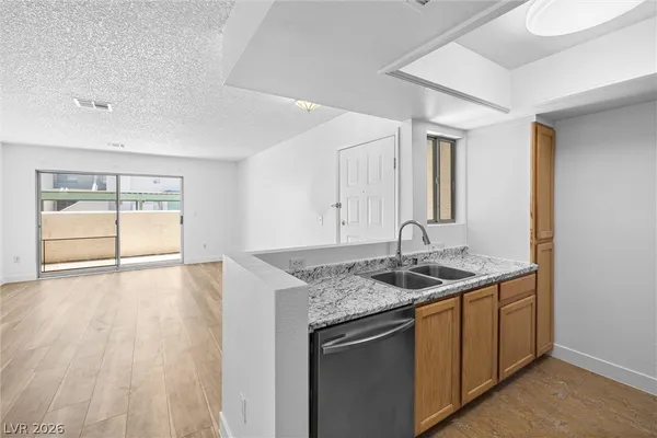$170,000 | 7100 West Pirates Cove Road, Unit 1106, Las Vegas, NV 89145