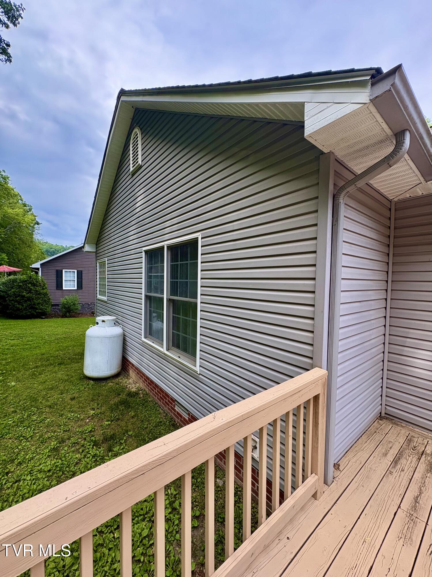 2251 Mountain Laurel Road Northeast Norton, VA 24273 - Photo 17 of 97 IMG_0621
