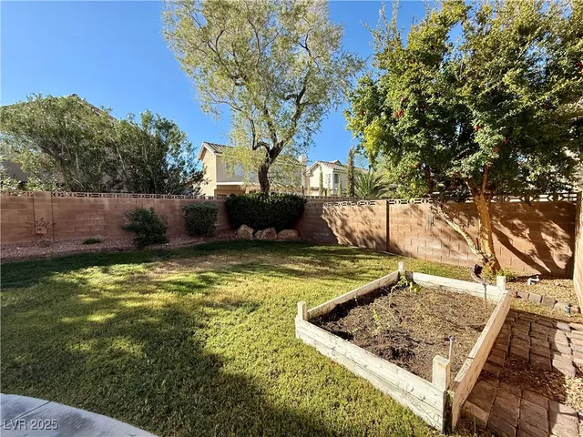 $3,290 | 2404 Twin Flower Circle, Las Vegas, NV 89134