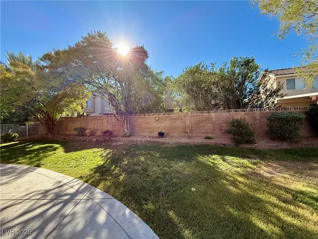 $3,290 | 2404 Twin Flower Circle, Las Vegas, NV 89134