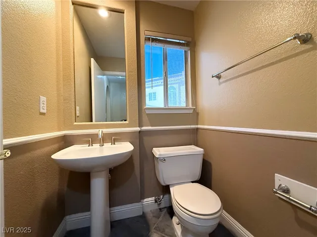 $3,290 | 2404 Twin Flower Circle, Las Vegas, NV 89134