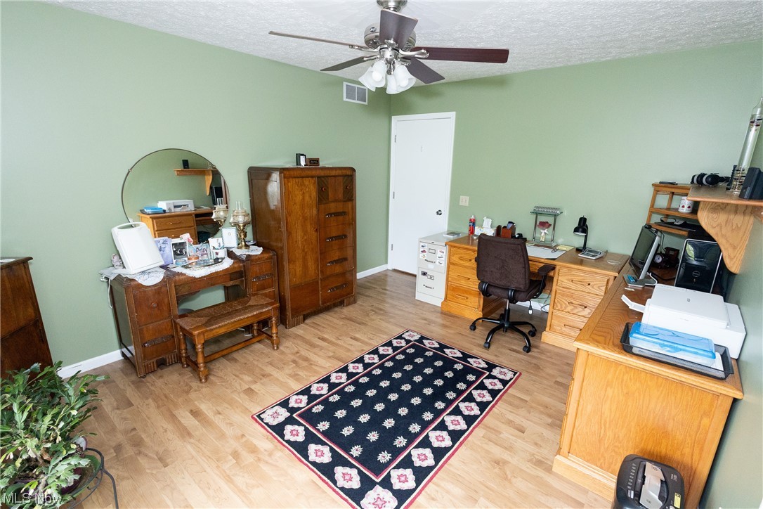 18271 Whitehead Road Lagrange, OH 44050 - Photo 17 of 35 Gallery Image 17