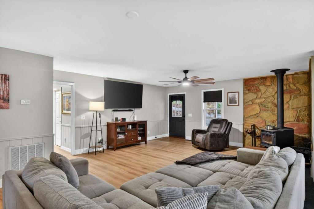 111 Laurel Crossing Blue Ridge, GA 30513 - Photo 5 of 50