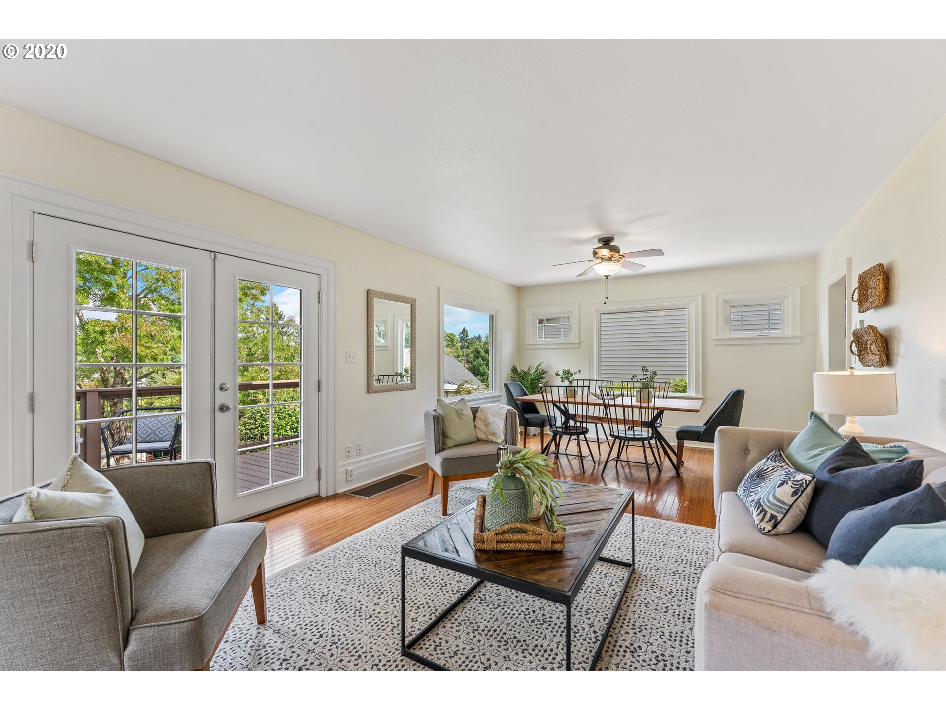 1611 Southwest Freeman Street Portland, OR 97219 - Photo 14 of 32 Gallery Image 14