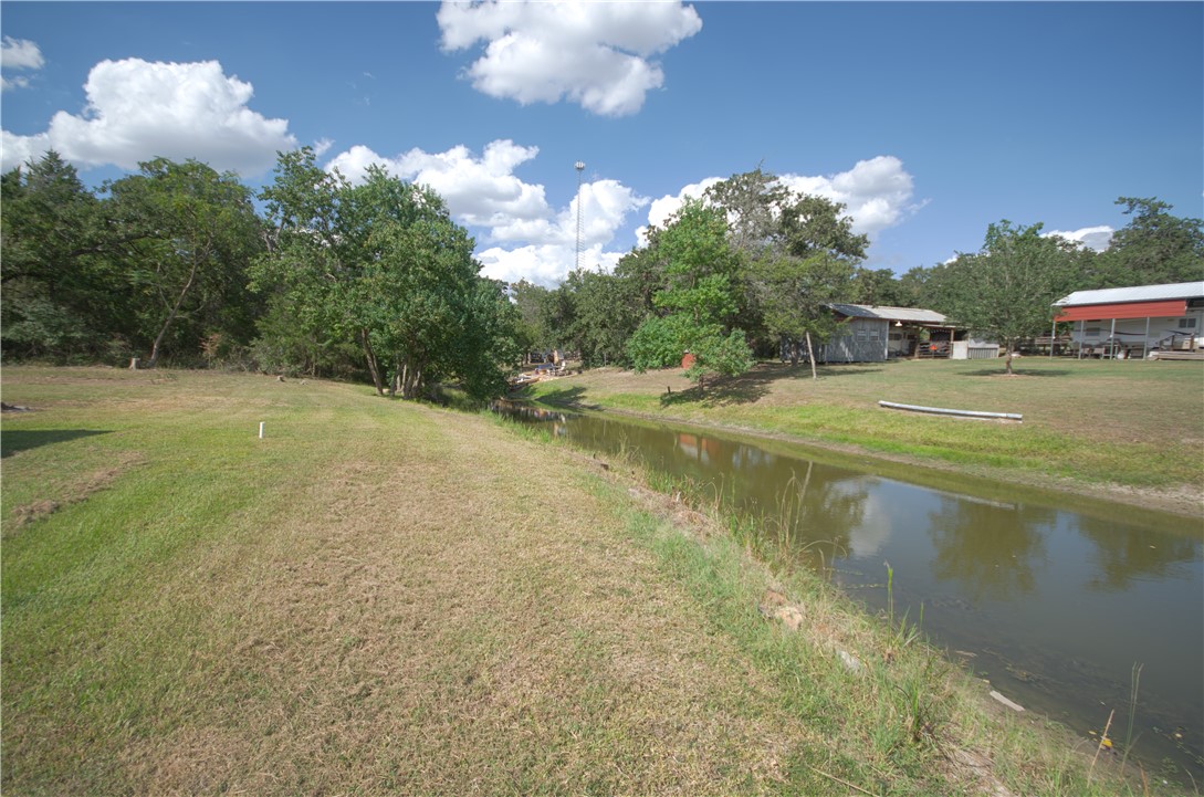 422 Barbara Somerville, TX 77879 - Photo 4 of 27