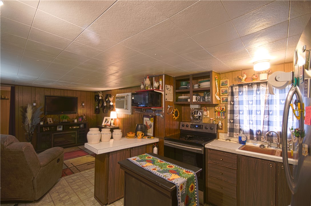 422 Barbara Somerville, TX 77879 - Photo 8 of 27