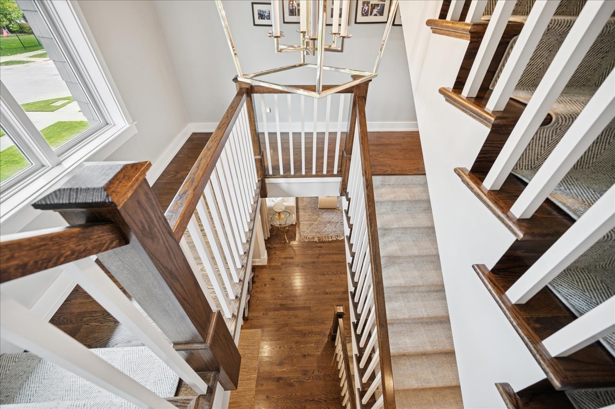 1004 Oak Street Winnetka, IL 60093 - Photo 34 of 51 a view of entryway