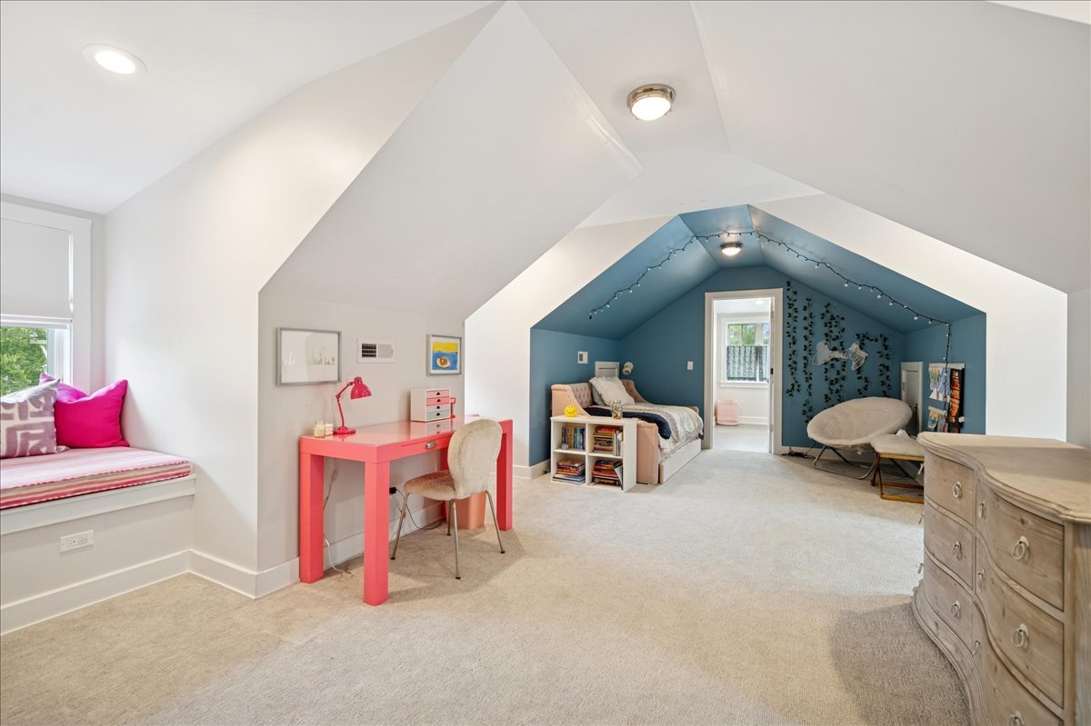 1004 Oak Street Winnetka, IL 60093 - Photo 35 of 51 a view of a livingroom with furniture and toys