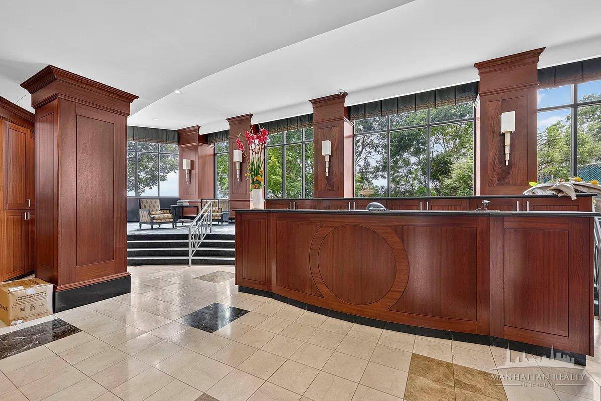 380 Rector Place, Unit 8J Manhattan, NY 10280 - Photo 11 of 14 Photo 11