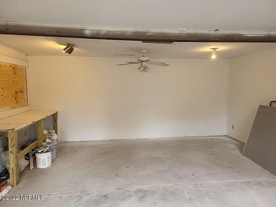 216 Gibbs Road New Bern, NC 28560 - Photo 14 of 35 workshop interior